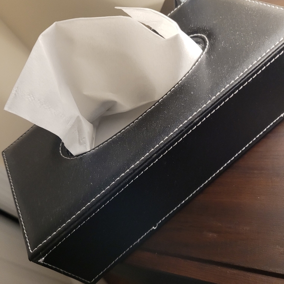 Leather Tissue Box  Holder for  Tissues  (Black) - Picture 4 of 5